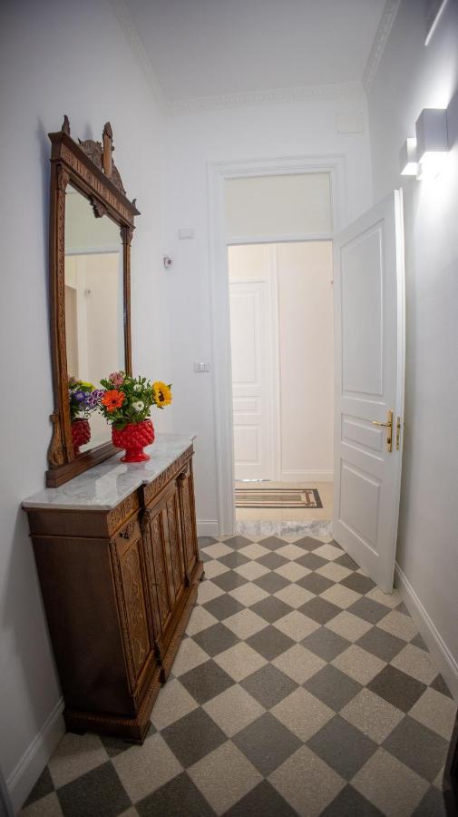 Petrarca Suite Палермо Екстер'єр фото